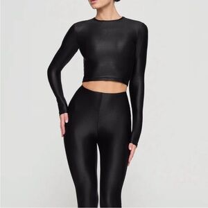 Like New Skims Shine Jersey Cropped Long Sleeve Black Onyx